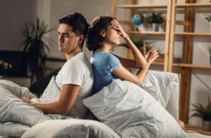 Apakah kepuasan wanita ditentukan oleh besar atau kerasnya penis? Simak penjelasan medis, faktor yang memengaruhi kepuasan seksual, dan solusi