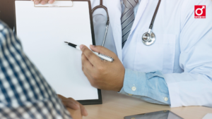 Ilustrasi pria bertanya mengenai apa itu vitalitas pria pada dokter